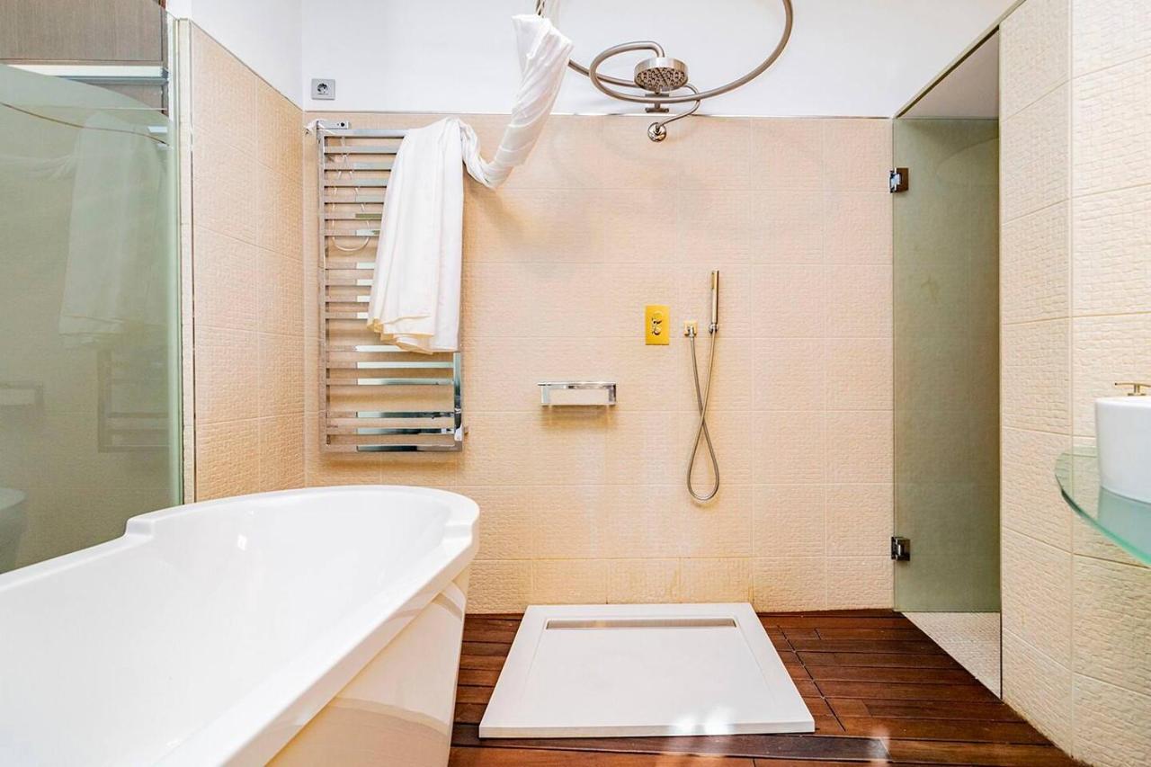 Luxury Apartment In La Latina By Batuecas Madrid Bagian luar foto
